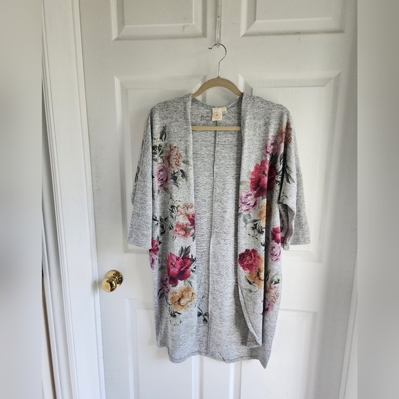 Live in the Moment Floral Flowy Duster Cardigan Size Large - Picture 1 of 4